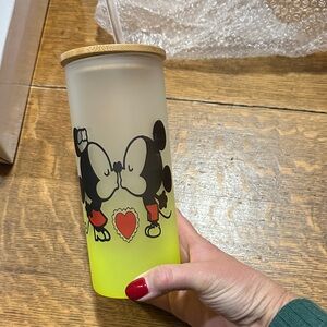 Mickey and Minnie Frosted Glass Tumbler with Straw -‎ Yellow